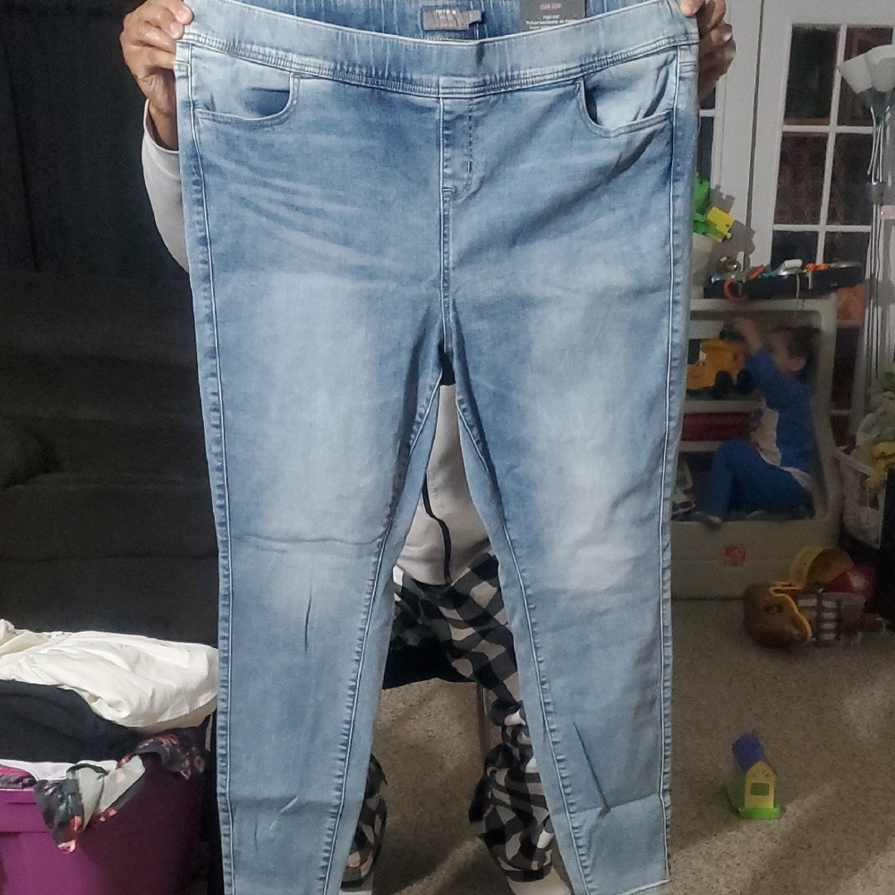 Women's Light Blue Jeans